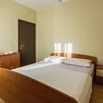 With A Swimming Pool - 5943 Apartman