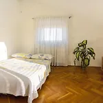 With A Swimming Pool - 5943