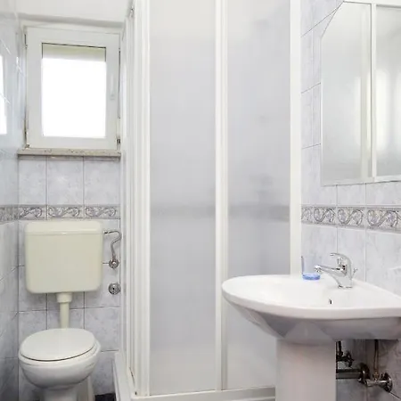 With A Swimming Pool - 5943 Apartamento