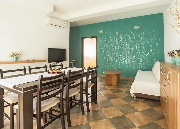 With A Swimming Pool - 5943 דירה זאדאר